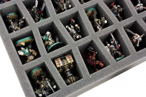 FS050C4BO Vassoio per figure con base e 28 fessure per modelli da tavolo più grandi